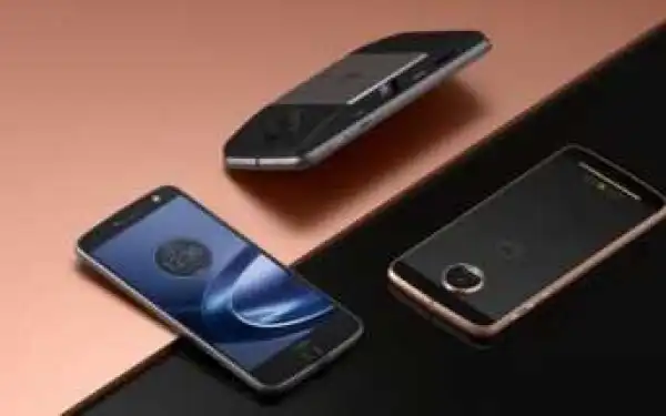 Motorola Moto Z Force Droid starts getting December security update